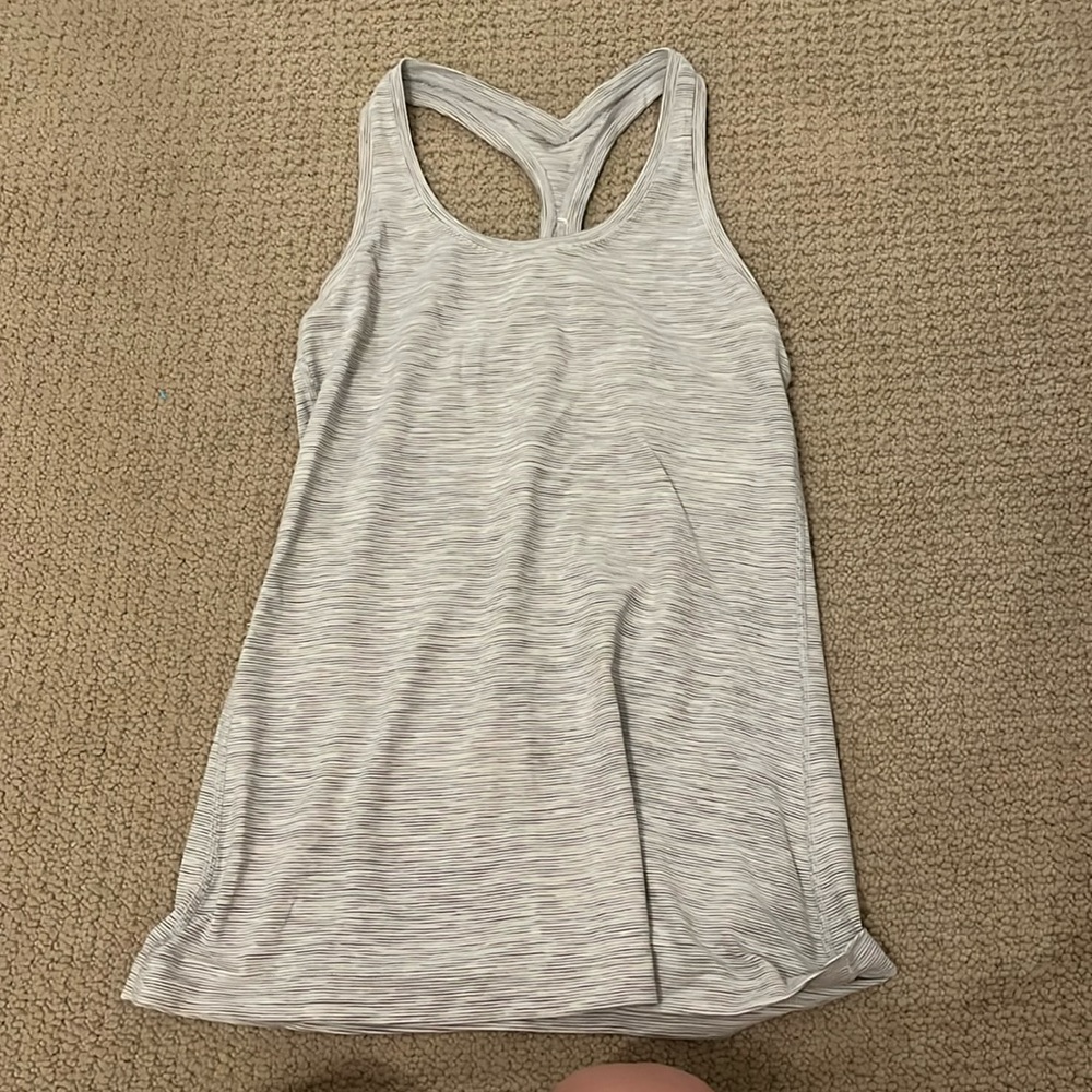 lululemon tank size 8!